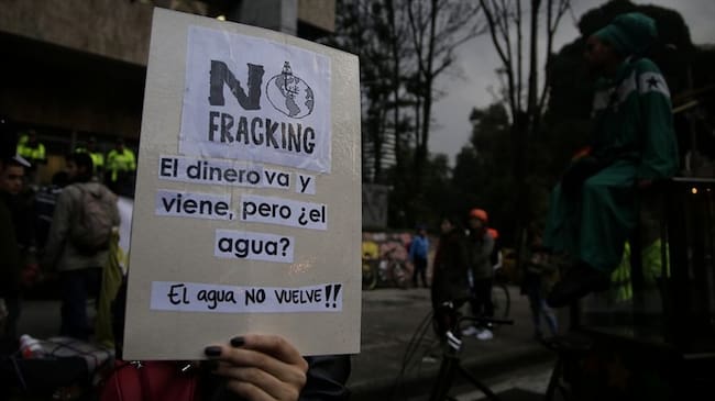 Un proyecto de ley busca prohibir la exploración y explotación de yacimientos no convencionales de hidrocarburos, más conocido como “fracking”. Foto: Colprensa
