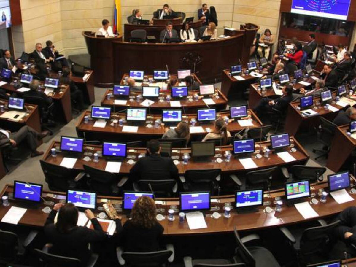 Se "hundió" decreto para sometimiento de Bacrim