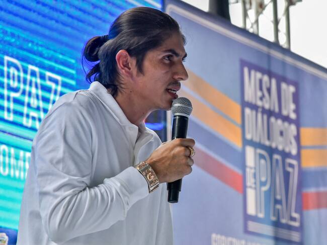 Alias Andrey Avendaño, portavoz y jefe negociador del llamado Estado Mayor Central (EMC). (Foto de SCHNEYDER MENDOZA/AFP vía Getty Images)