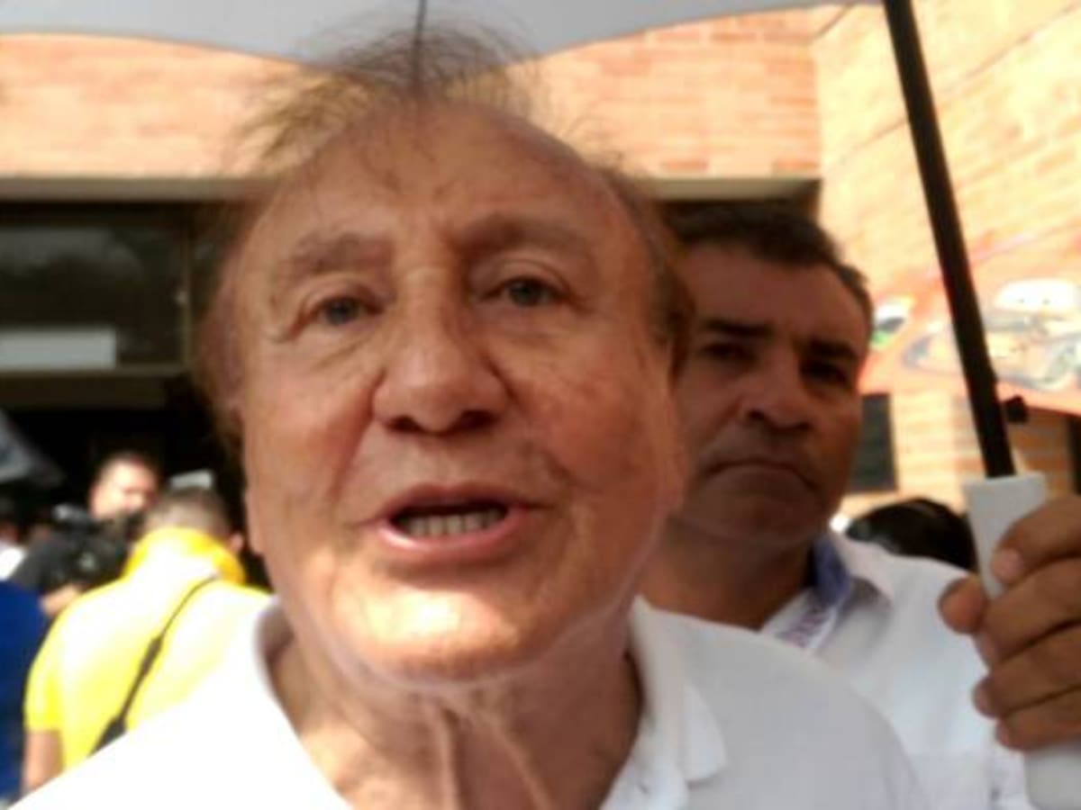 Esposa e hijo del alcalde involucrados en escándalo de contratación