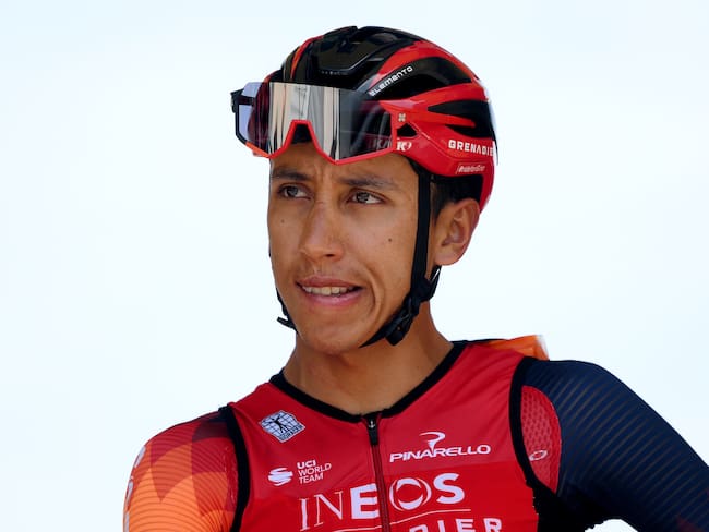 Egan Bernal con el equipo INEOS Grenadiers en el Tour de Francia 2023