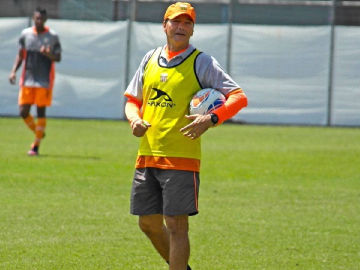 Rubén Darío Bedoya no es más técnico del Envigado