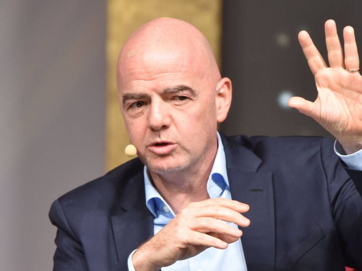 Infantino no descarta tener que suspender la Eurocopa por el Coronavirus