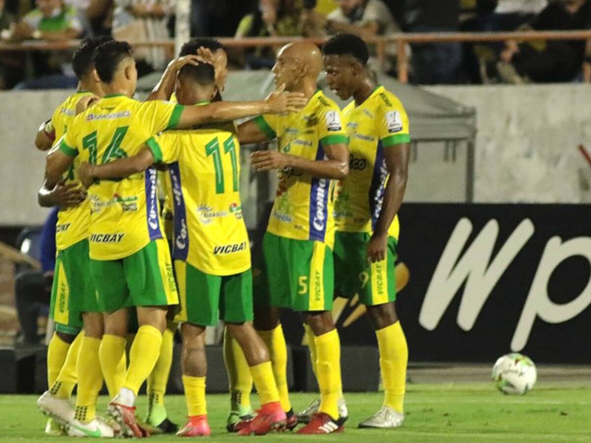 El descendido Atlético Huila se queda sin DT tras la derrota ante Santa Fe