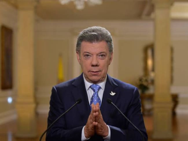 Violar topes electorales o financiación ilícita de campañas ahora da cárcel: Santos