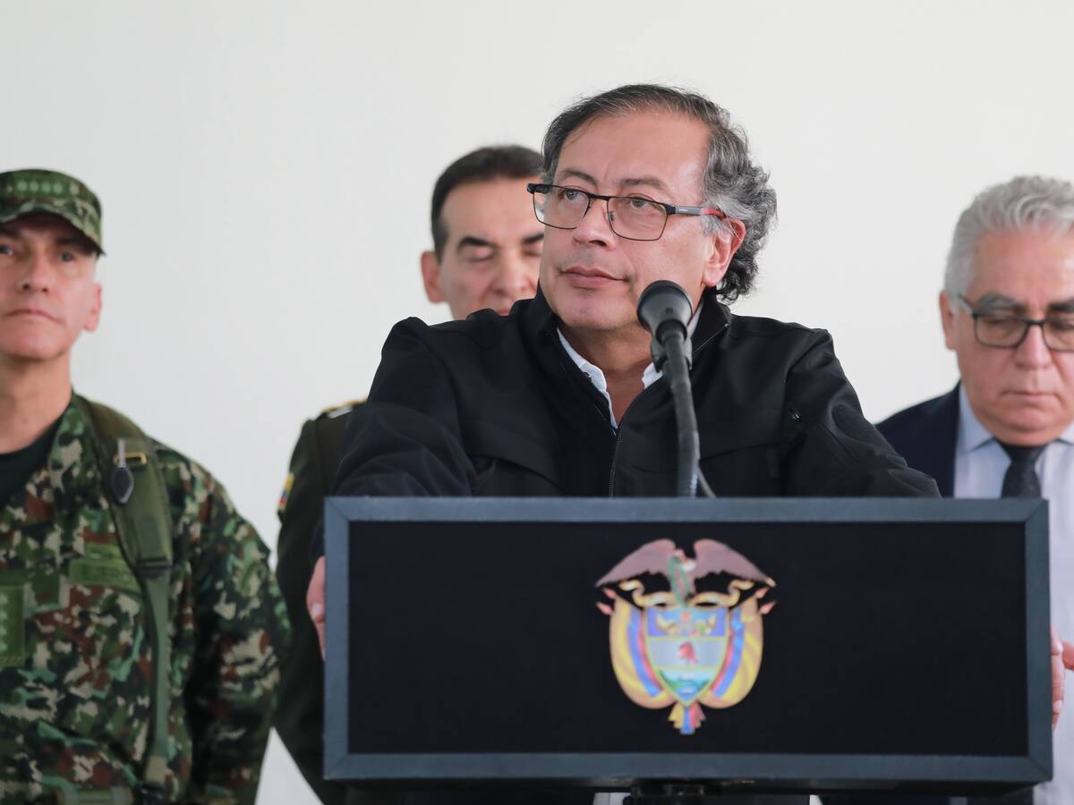 Al Oído: Petro en innegable crisis, de la Paz Total al desastre total