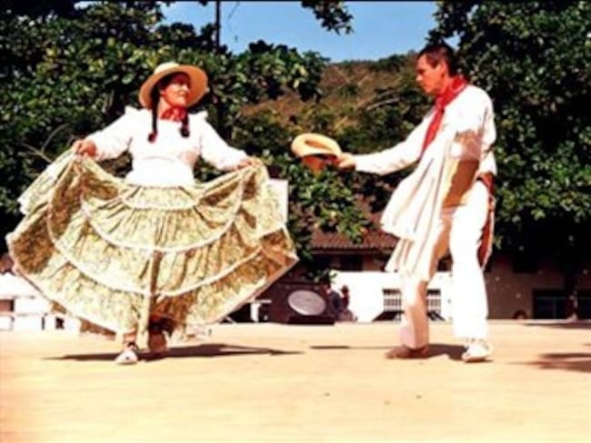 Días de folclor, reinas y alegría en Colombia