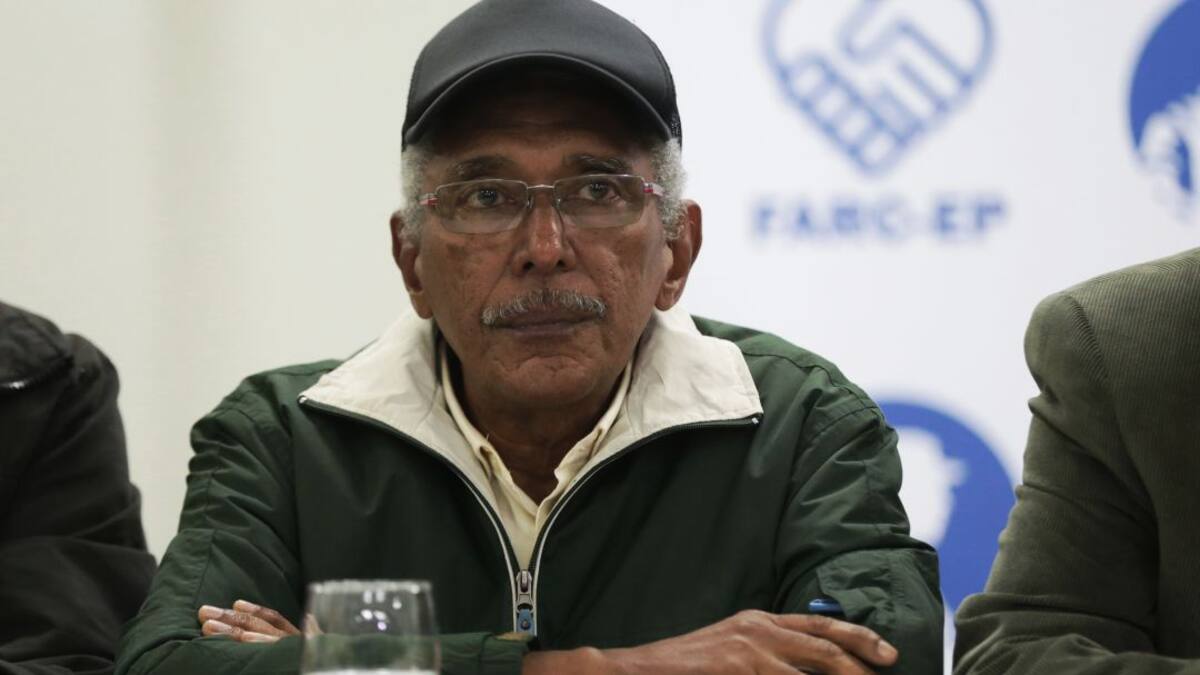 Exmiembro del Secretariado FARC dice que acusación contra Córdoba es falsa