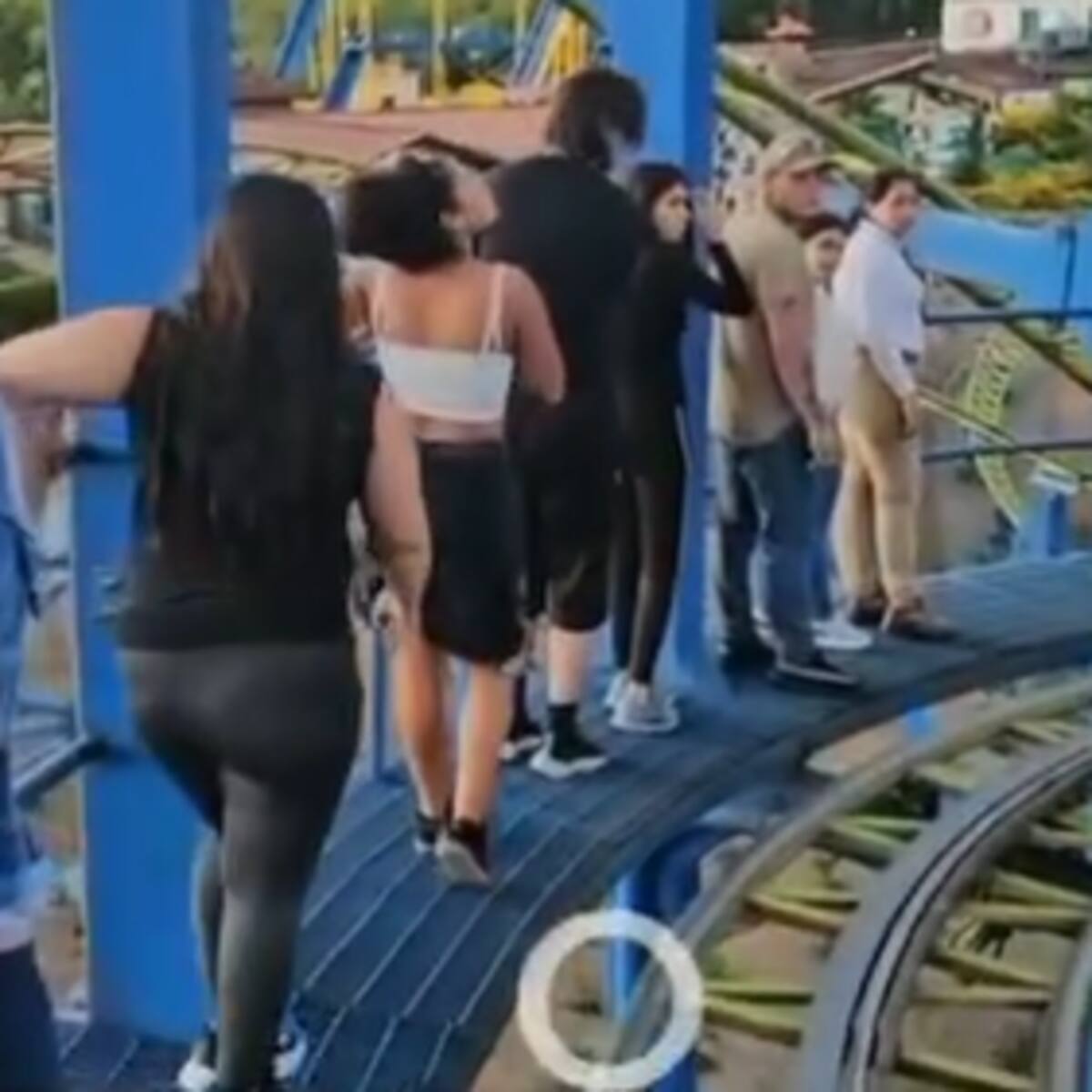 Susto por fallo de energía en la Montaña Rusa en el Parque del Café en el Quindío
