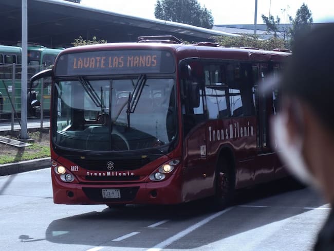 Bus articulado de Transmilenio en Bogotá