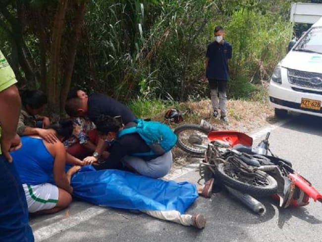Motociclista murió vía la Mesa de Los Santos
