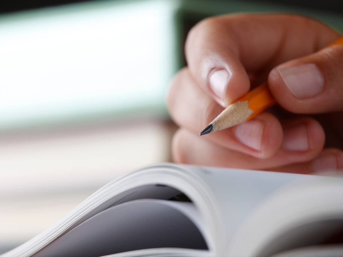 Estudiantes de universidades privadas protestan por alza en valor de las matrículas