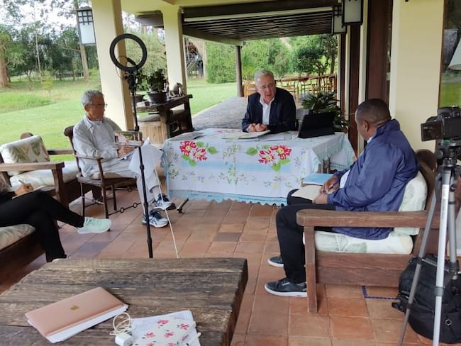 Entrevista con padre Francisco de Roux sobre reunión de Uribe con la Comisión de la Verdad