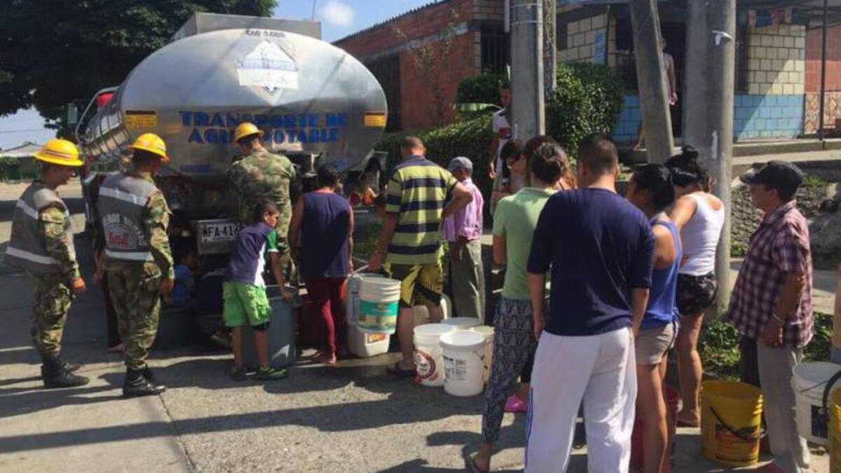 Trasladan carrotanques a San Gil tras masiva intoxicación