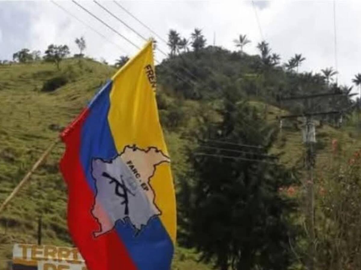 Disidencias de las FARC realizaron reunión comunitaria en zona rural de Suaza