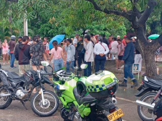 Pesar por niño ahogado en el barrio La Granja de Montería.