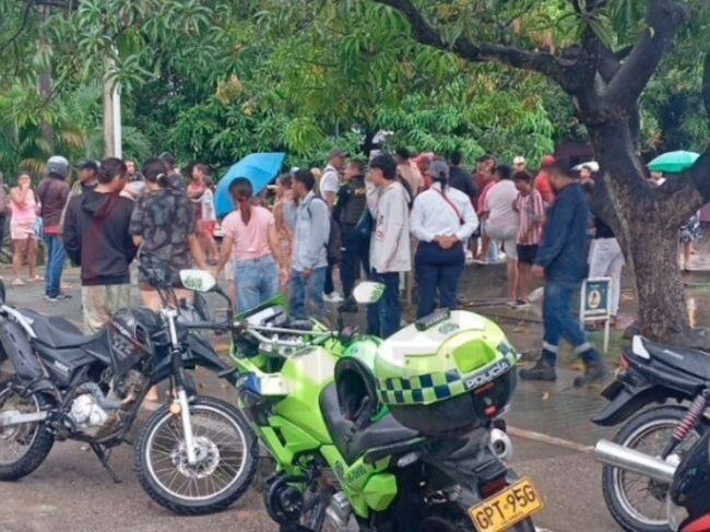 Pesar por niño ahogado en el barrio La Granja de Montería.