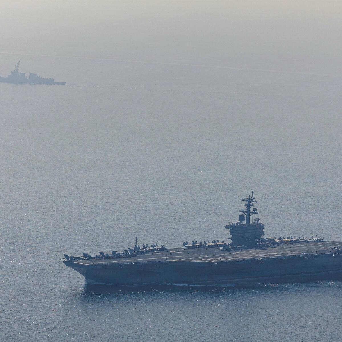 Guardianes de la Revolución de Irán afirman haber golpeado portaviones de EEUU USS Abraham Lincoln