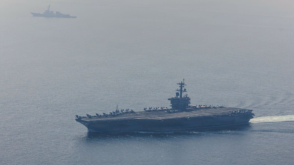 Pentágono niega que portaviones USS Abraham Lincoln haya sido alcanzado por misiles iraníes