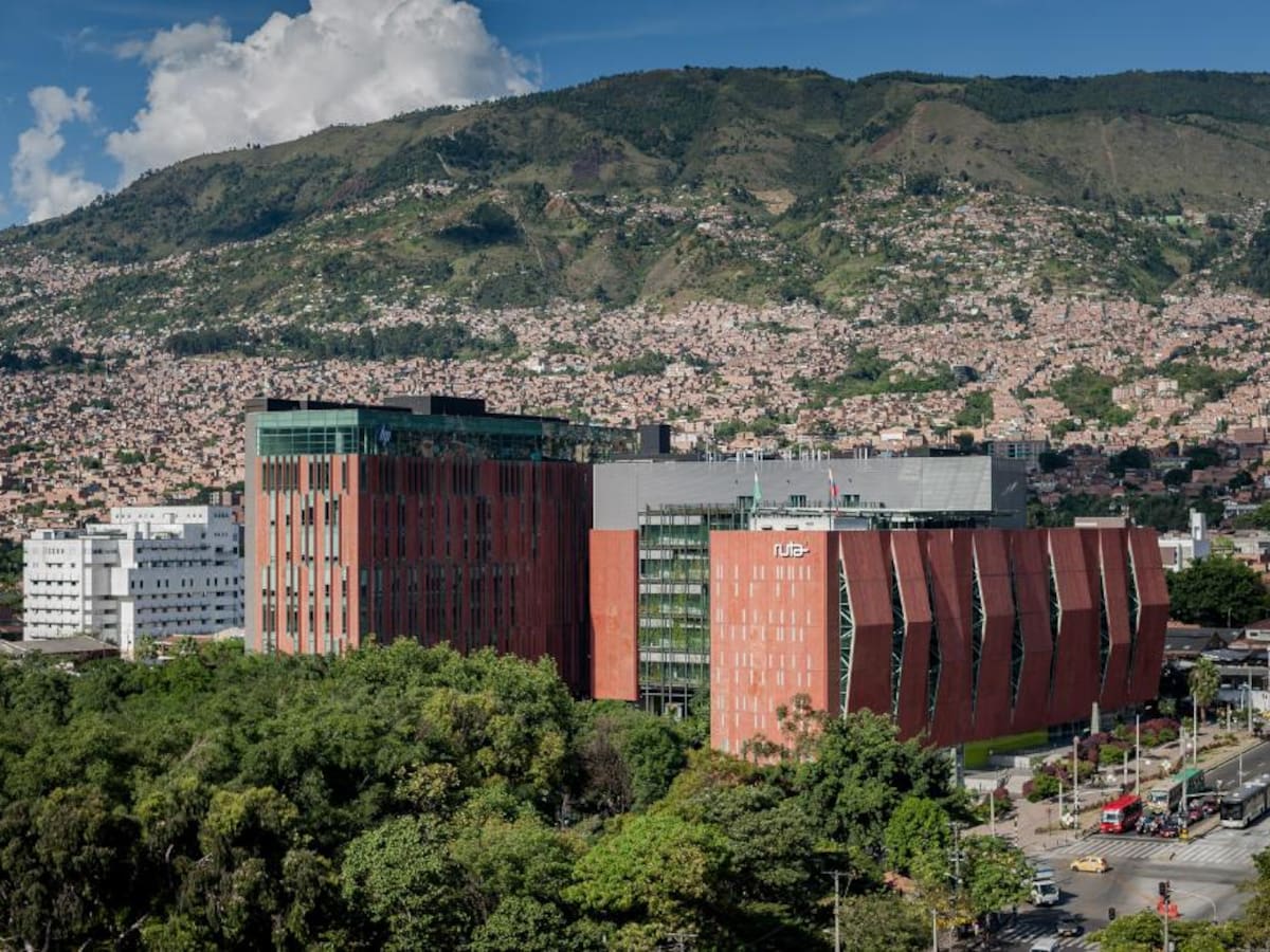 Fiscalía imputó a exfuncionario de Ruta N y a su hermana por cuestionados contratos