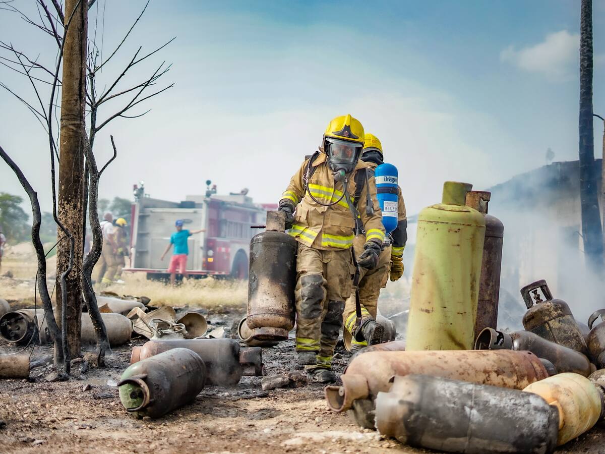 Explosión de cilindros en zona industrial de Cartagena dejó dos heridos