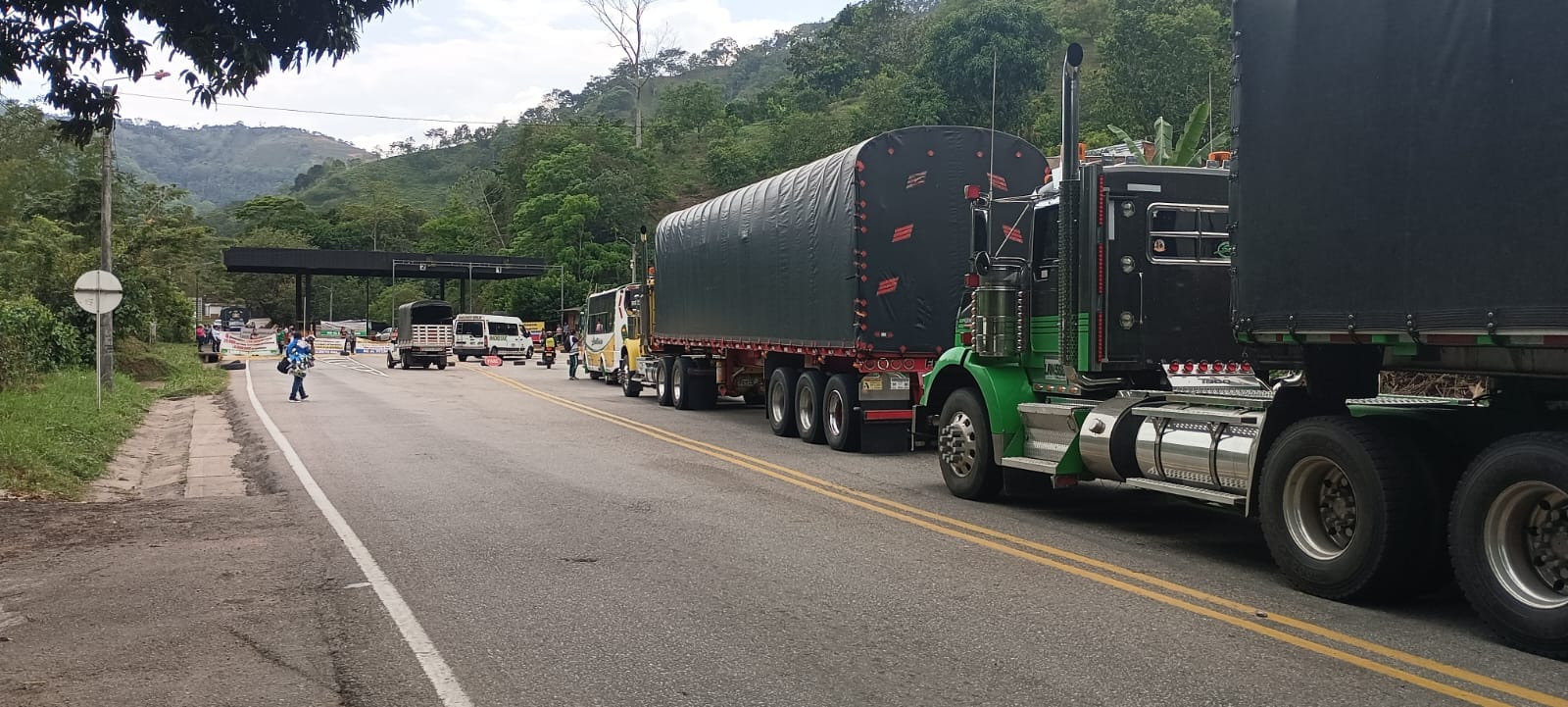 Terminó el bloqueo en la vía Bucaramanga-Rionegro