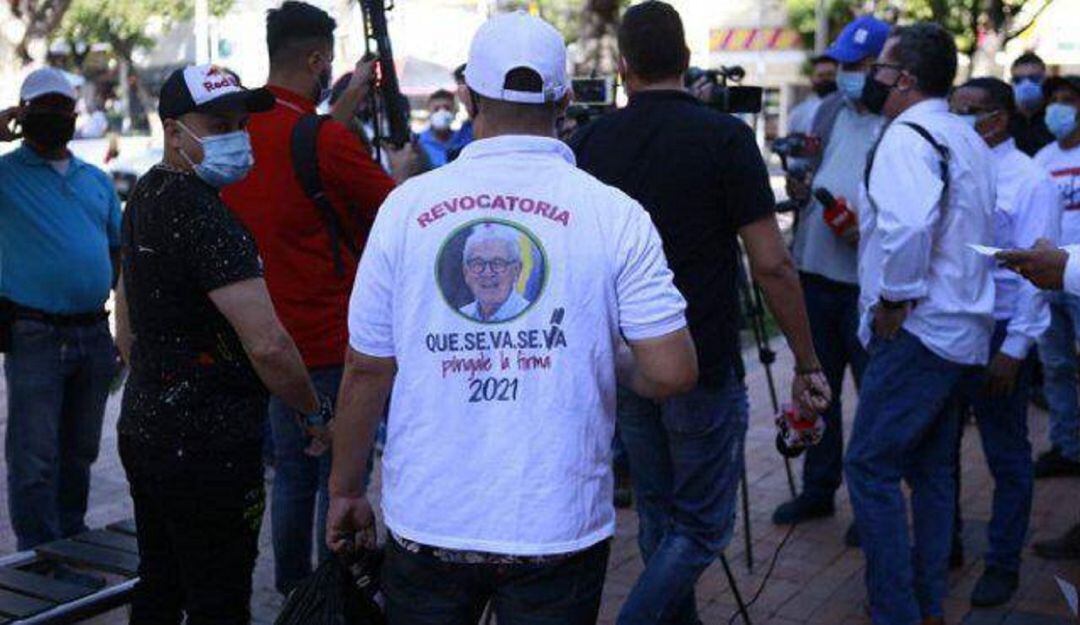 Comité de revocatoria inicia la logística para recolección de firmas