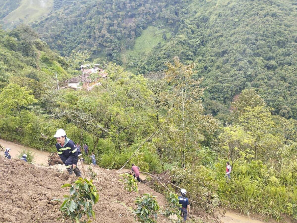 Deslizamiento de tierra habría sepultado a campesino en Salamina