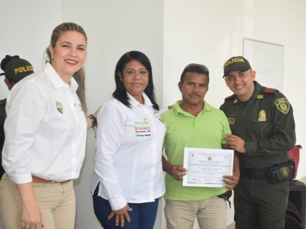 14 líderes de Arjona se graduaron en promotores en convivencia y seguridad