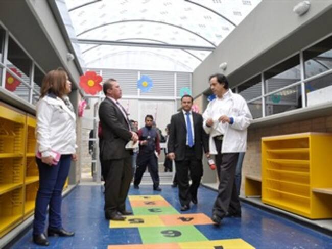 Después de 10 años entregan colegio en Suba