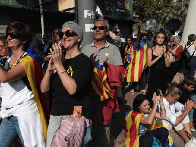 Parlamento de Cataluña declara la independencia de España