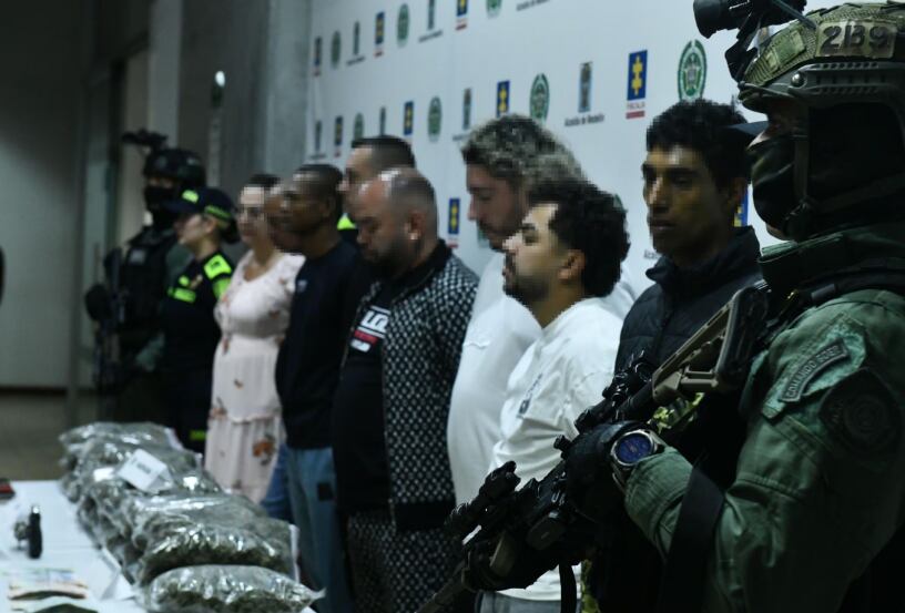 Captura de nueve integrantes de banda criminal Caicedo en Medellín. Foto: Policía Meval.