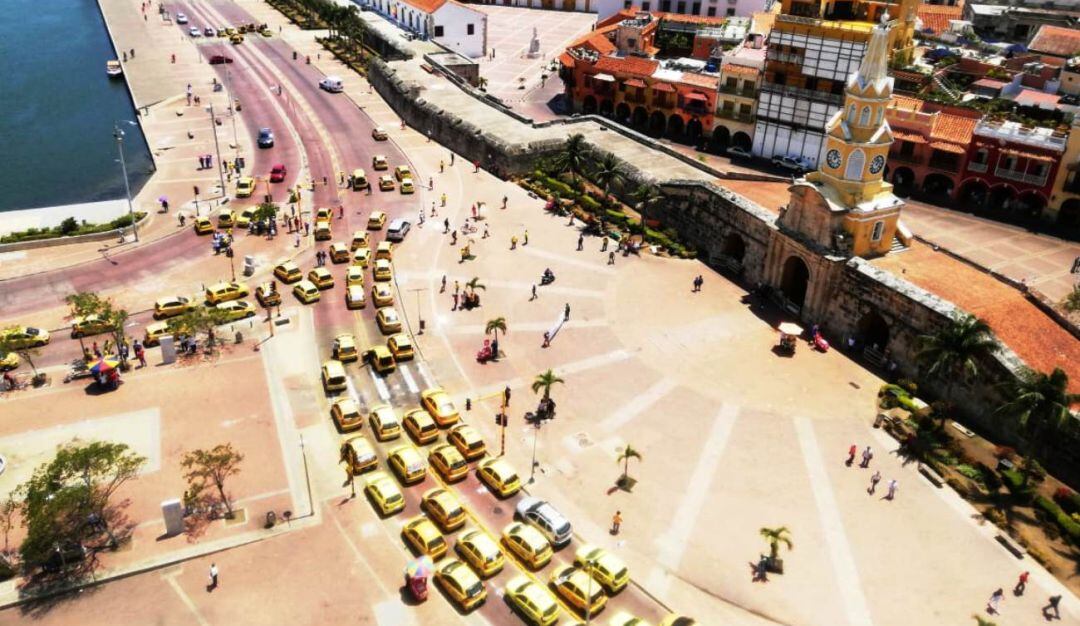 Distrito realizó mesa de diálogo con gremio de taxistas en jornada de protesta pacífica