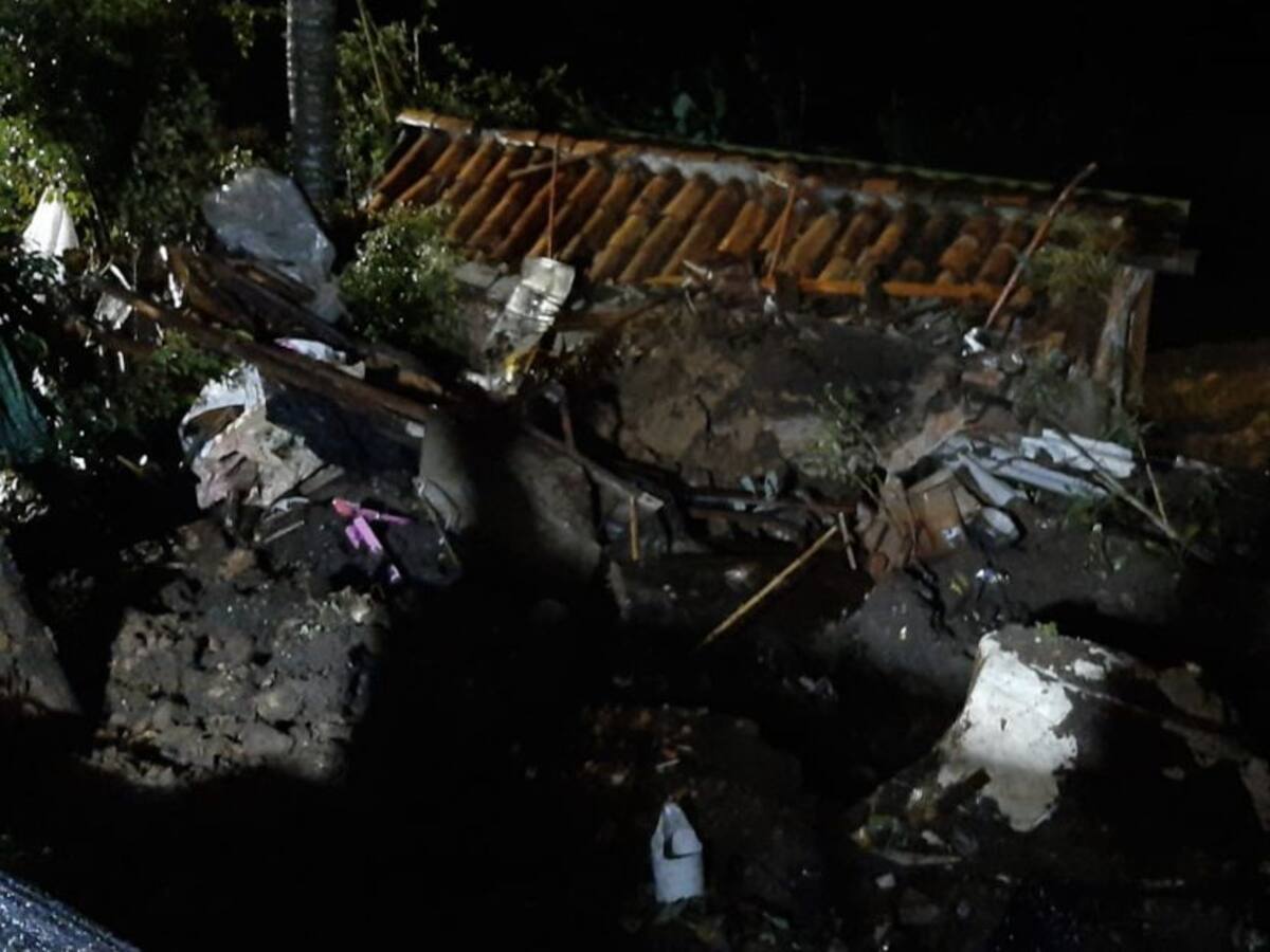 Deslizamiento arrasó una vivienda en Rionegro