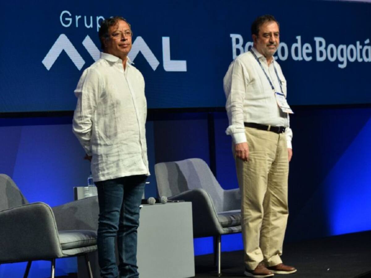 "Aparición del gota a gota es una incapacidad del sector financiero": Petro