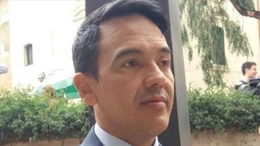 No puedo confirmar que haya sido un atentado, tal vez fue solo un intento de robo pero afortunadamente mis hombres de seguridad lo lograron detener y se logró su captura: José Vicente Carreño. Foto: Twitter José Vicente Carreño