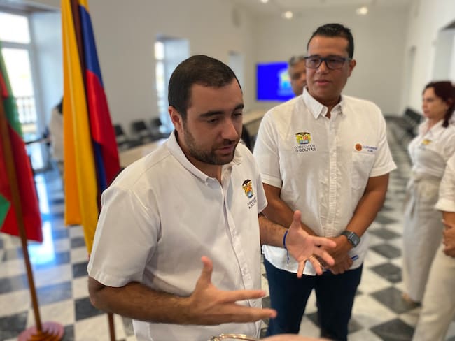 “Desde las regiones invitamos a encontrarnos en medio de las diferencias”: Yamil Arana