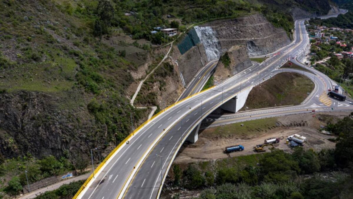 Asumen compromisos para culminar la doble calzada Rumichaca-Pasto