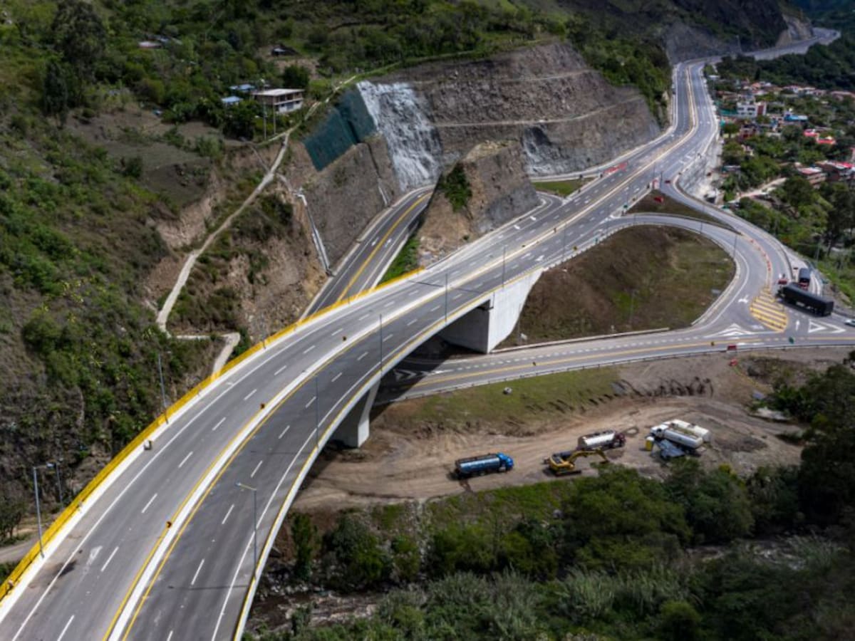 Asumen compromisos para culminar la doble calzada Rumichaca-Pasto