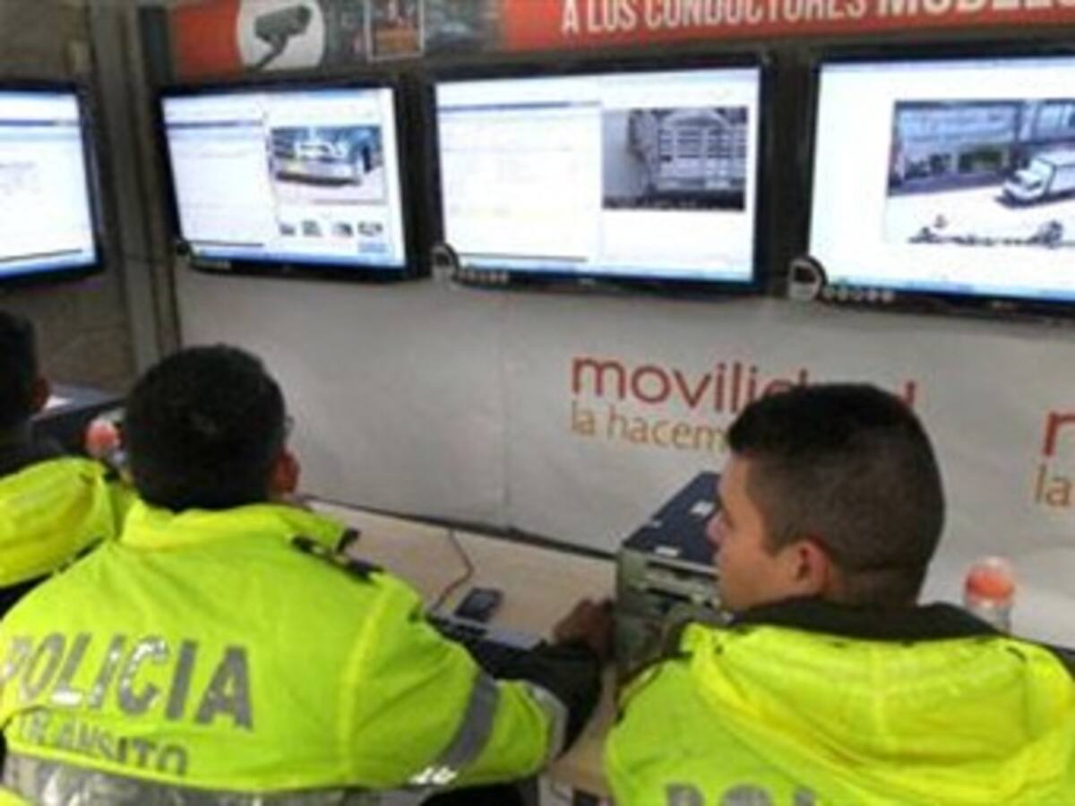 Ordenan desmontar cámara de foto multas en vía Calarcá, Quindío, por no estar autorizada