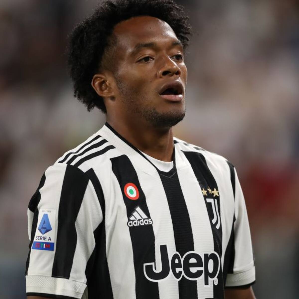 Cuadrado no viajará a Italia y es baja en Juventus para enfrentar al Napoli