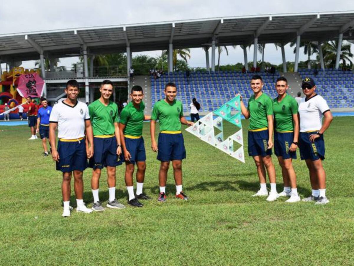 Escuela Naval de Cadetes de Cartagena celebró IV festival de cometas