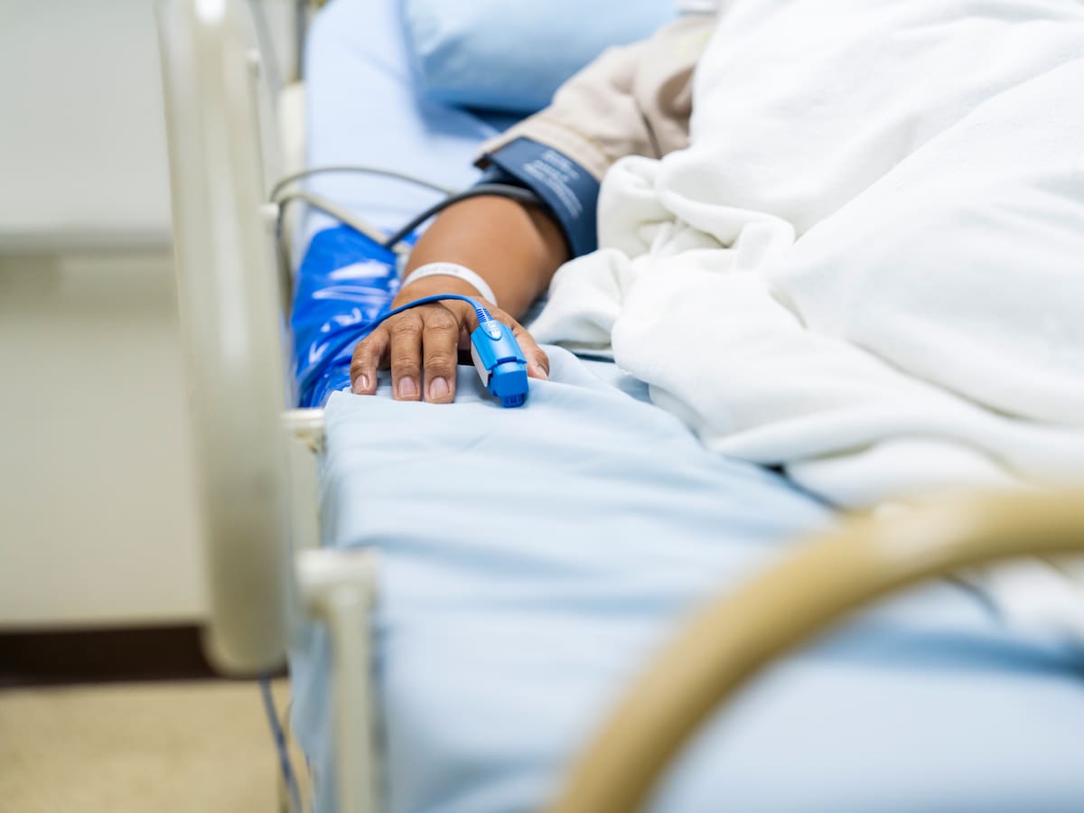 “Si no recibo el medicamento empiezo a sangrar”: el drama de los pacientes de la Nueva EPS