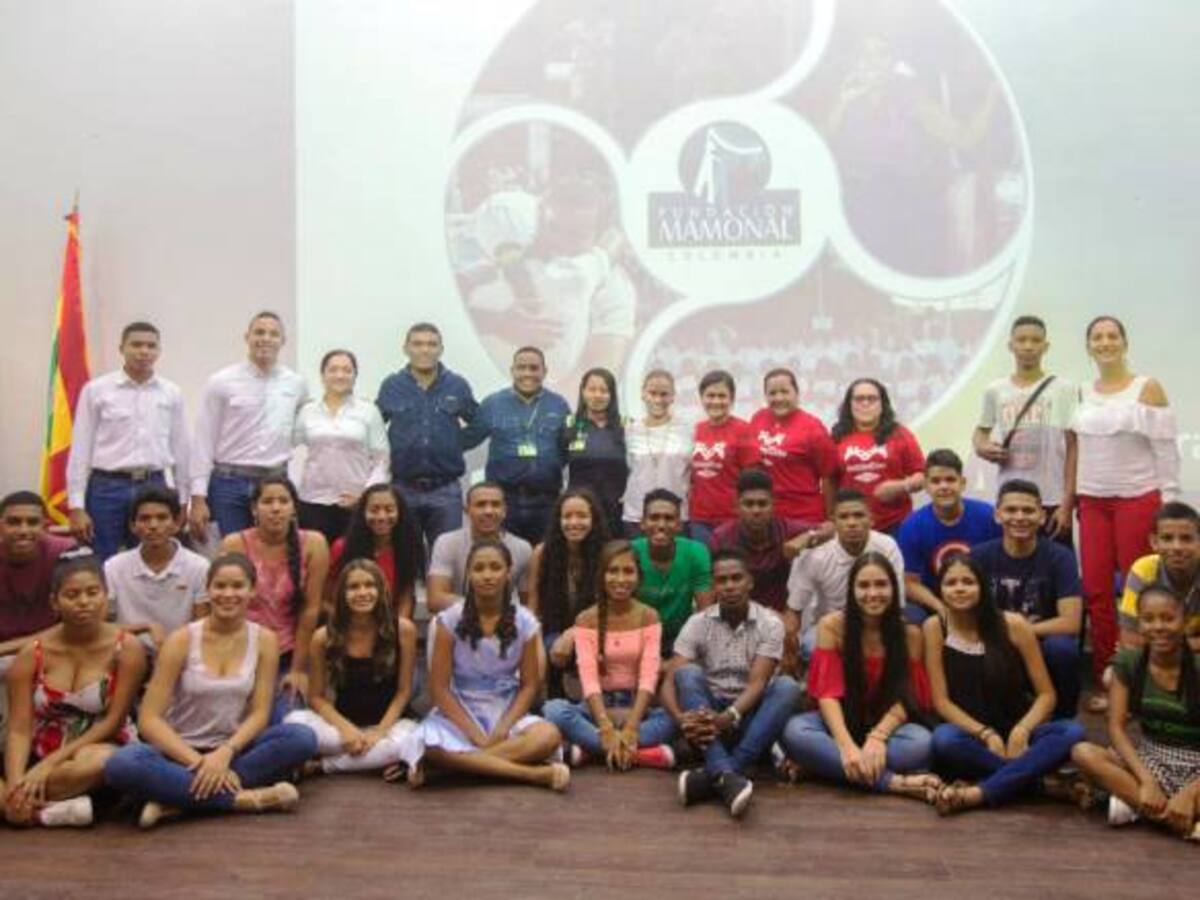 Fundación Mamonal entrega 23 nuevas Becas Boomerang