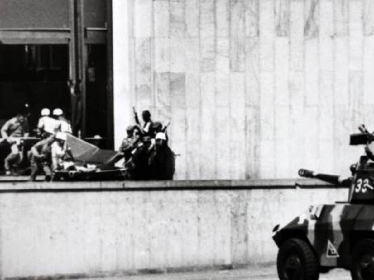 Las fotografías que conmemoran la toma del Palacio de Justicia