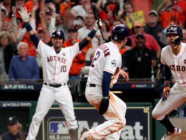 Astros a un triunfo del título en la Serie Mundial de béisbol