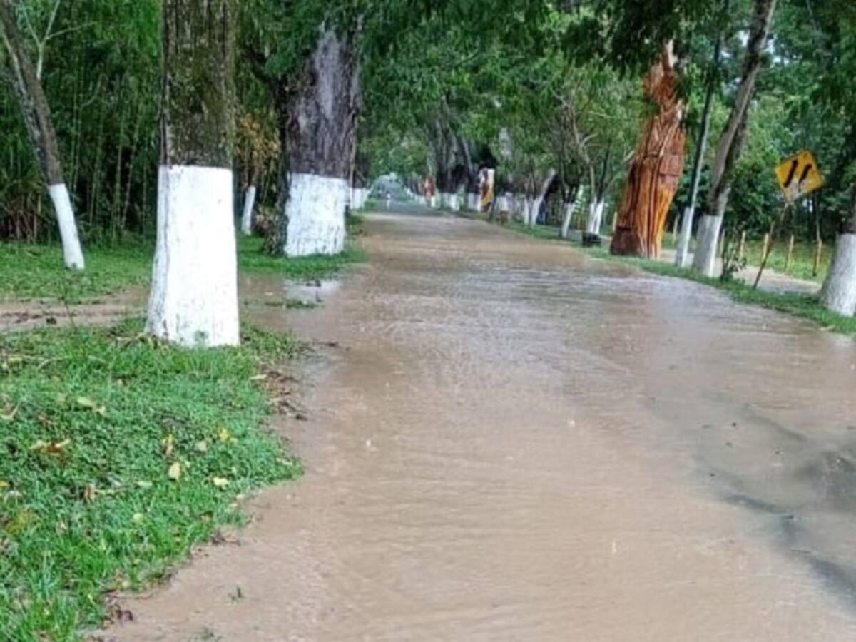 Se registró inundación a la entrada del municpio de Viterbo, Caldas