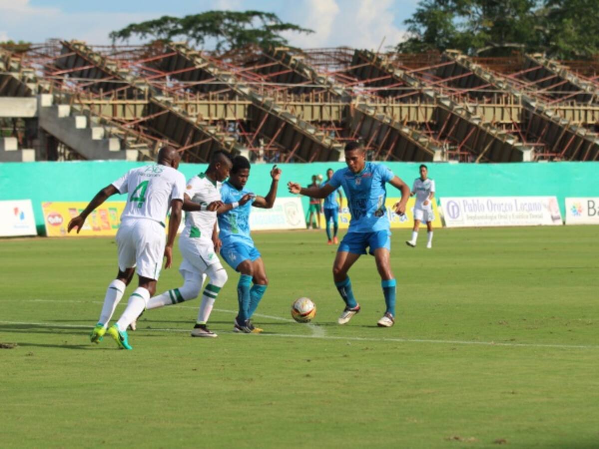 Se cayó parte de la tribuna del estadio de Montería