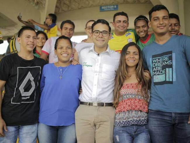 Con barristas y deportistas cartageneros, alcalde Sergio Londoño se conectó con los ciudadanos