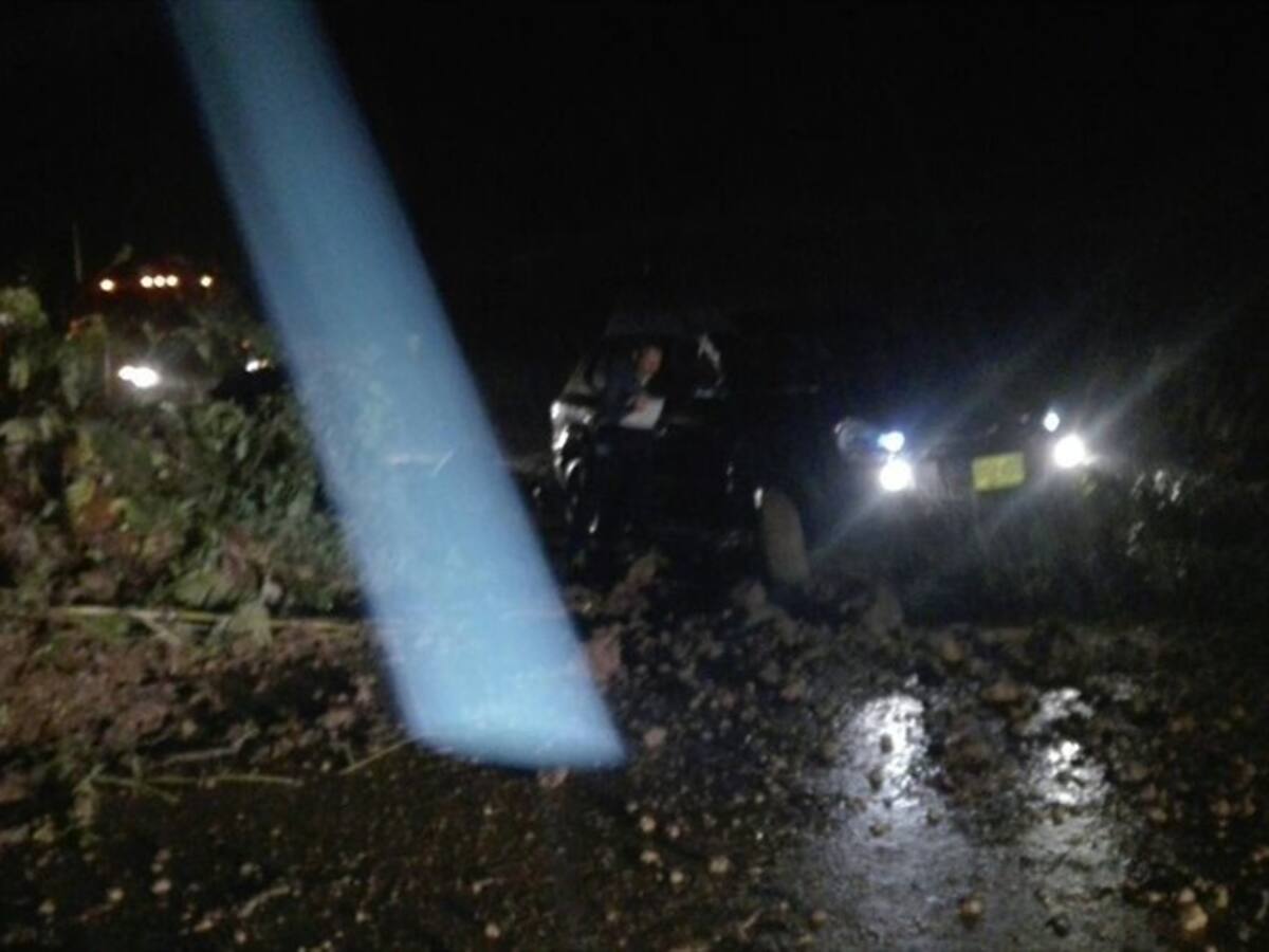 Fue cerrada la vía Bucaramanga-Cúcuta por derrumbe